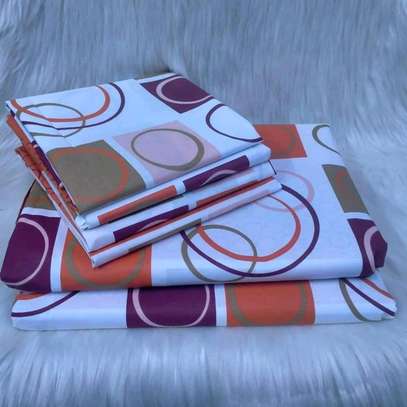 7*8 Flat bedsheets (2) with 4 cases image 7