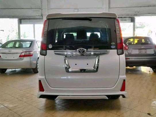 Toyota Noah newshape 🔥🔥🔥🔥 image 5