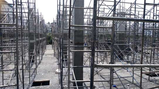Scaffolding 2m for hire image 3