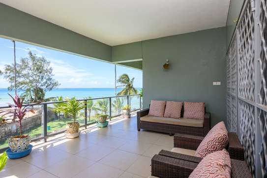 3 Bed Apartment with En Suite in Bamburi image 8