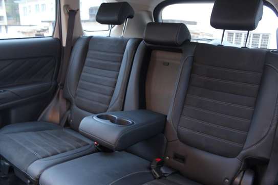 Mitsubishi Outlander PHEV 2017 89,000 Kms image 11