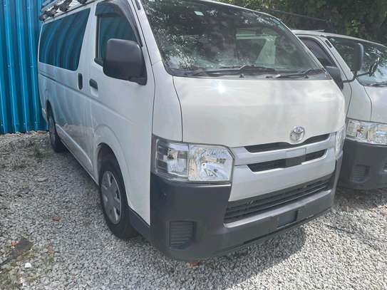 Toyota hiace 7l image 5