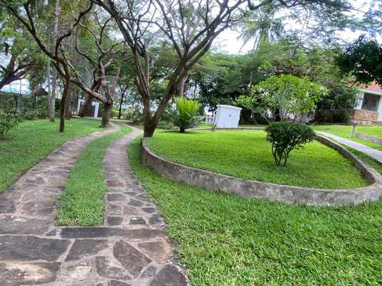 3 Bed House with En Suite in Malindi image 17