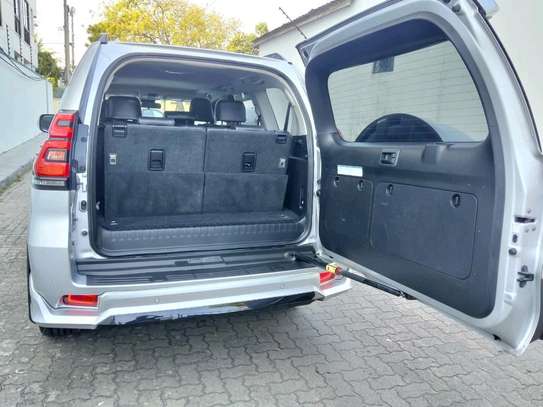 Toyota land Cruiser Prado VX-L Diesel Silver 2019 image 10