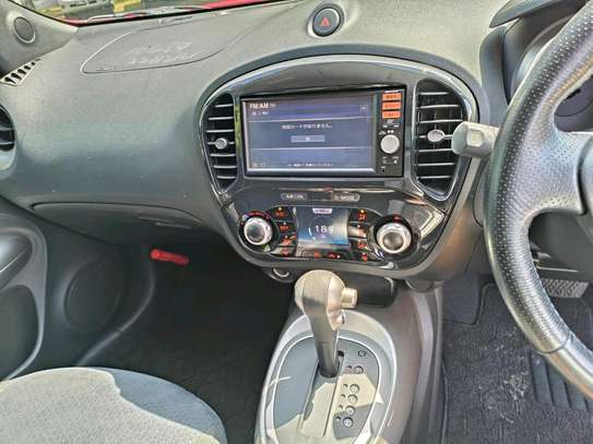 Make Nissan Juke Red color 2017 model image 4