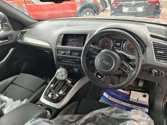 Audi Q5 Quattro black 2017 image 5