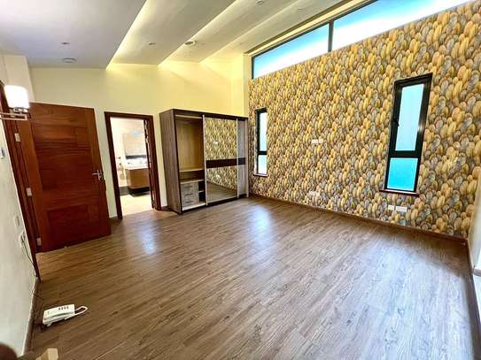 5 Bed Villa with En Suite at Lower Kabete Road image 7
