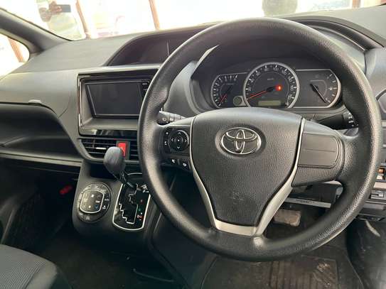 TOYOTA  VOXY 2015 model image 6