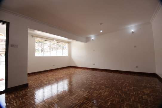 4 Bed Apartment with En Suite in Lavington image 4