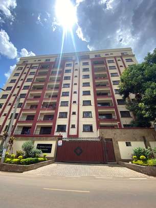 Serviced 2 Bed Apartment with En Suite in Westlands Area image 2