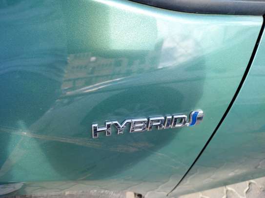 Toyota Vitz Jewela hybrid 2017 green 💚 image 2