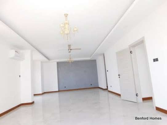 5 Bed Apartment with En Suite at Nyali image 8