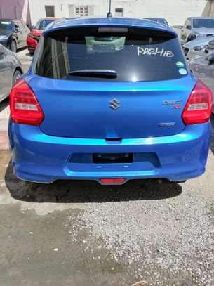 Suzuki  swift RS hybrid image 4