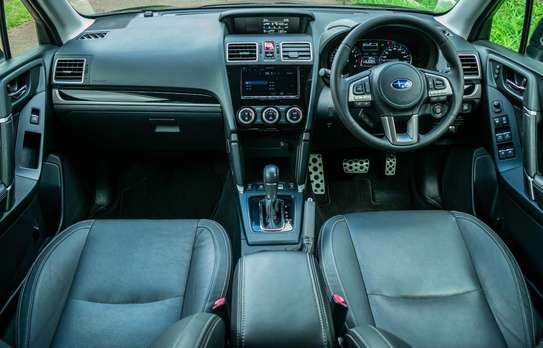 2016 Subaru Forester Black image 8