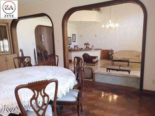 5 Bed House with En Suite in Gigiri image 10