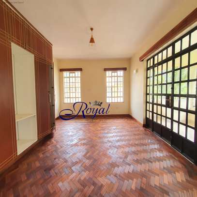 4 bedroom townhouse for rent in Loresho image 9
