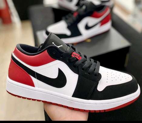 Jordan 1 low cut image 1