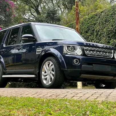 2015 Land Rover Discovery 4 image 2