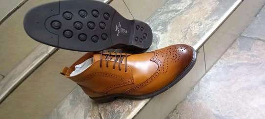 Genuine Leather Official Shoes
38 to 45
Low Cuts Ksh.4500
Boots Ksh.4999 image 1