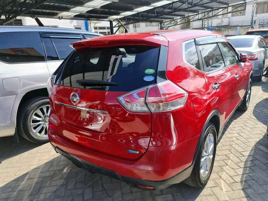 Nissan X-trail red 7seater 2016 image 12