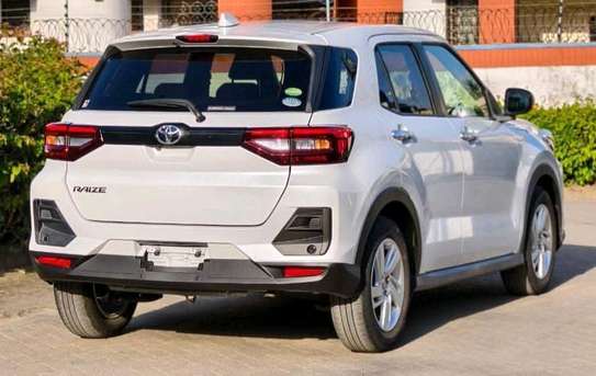 TOYOTA RAIZE image 3