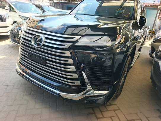 Lexus Lx600 image 27