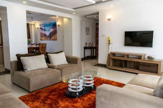 5 Bed Apartment with En Suite at Hatheru Road image 9