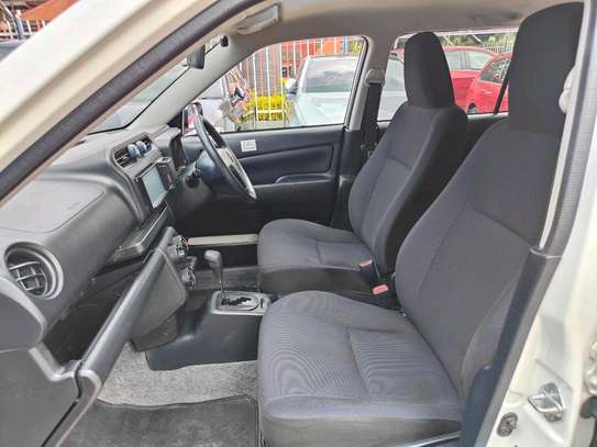 Toyota Voxy black color fully loaded 2017 model image 2