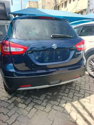 Suzuki Sx4 cross image 7