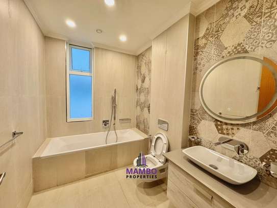 3 Bed Apartment with En Suite at City Park Drive image 10
