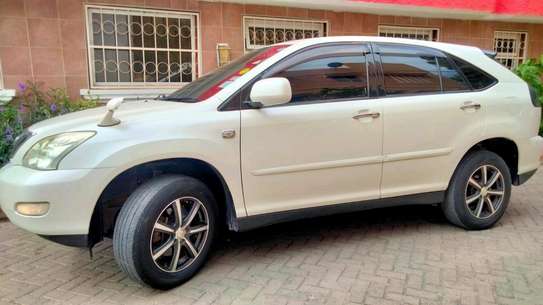 Toyota Harrier pearl white used image 2