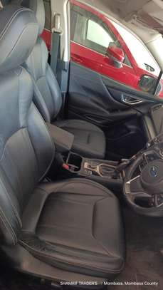 Subaru Forester SK9 Sunroof 2018 Grey image 4