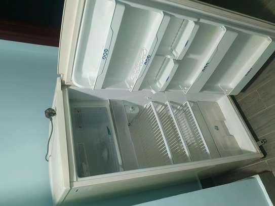 LG Refrigerator image 2