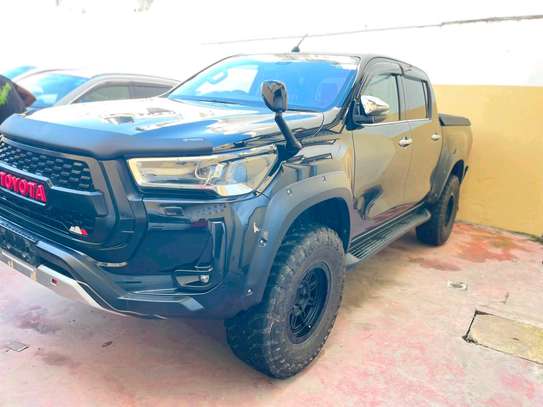 TOYOTA HILUX DOUBLE CABIN 2019MODEL image 7