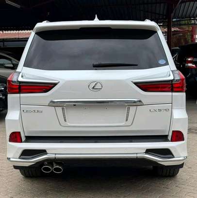Lexus RX570 White 2017 Sport image 2