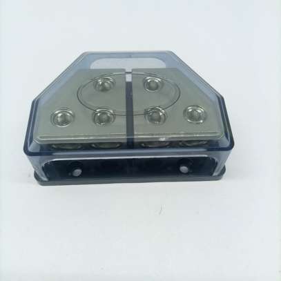 2 in 4 out 0gauge distribution block image 1