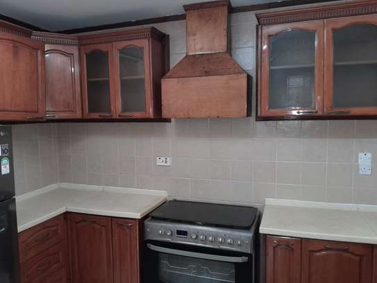 5 Bed Townhouse in Kilimani image 6