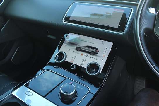 RANGE ROVER VELAR 2017 GLASSROOF P 380 SE 70,000 KMS image 6
