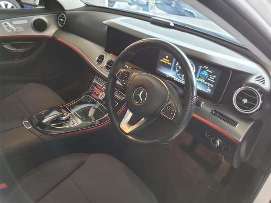 2016 Mercedes Benz E200 image 8