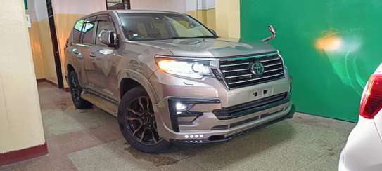 Toyota Land Cruiser Prado 5 Seater 2018 Sunroof image 1