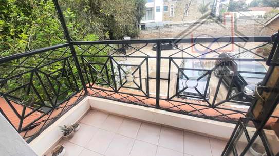 Elegant 3bedroomed maisonette, ensuite image 16