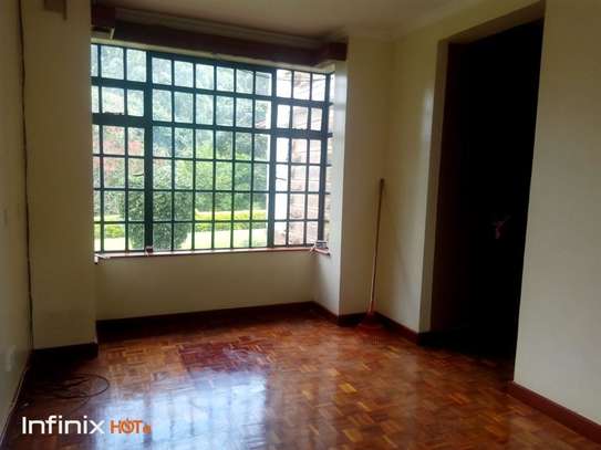 4 Bed Townhouse with Gym in Rosslyn image 16