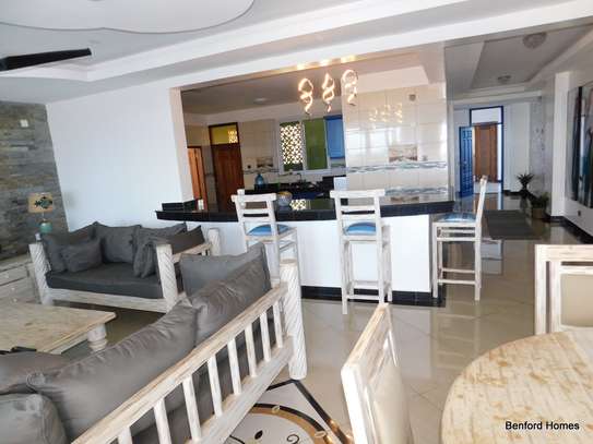 Serviced 3 Bed Apartment with En Suite in Nyali Area image 3