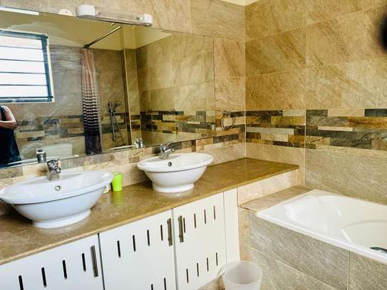 Furnished 3 Bed Apartment with En Suite at Rhapta Road image 6