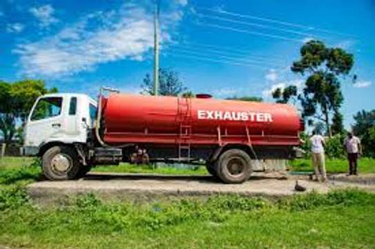 Sewage exhauster Service Tanker image 2
