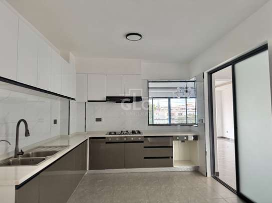 3 Bed Apartment with En Suite in Kileleshwa image 17