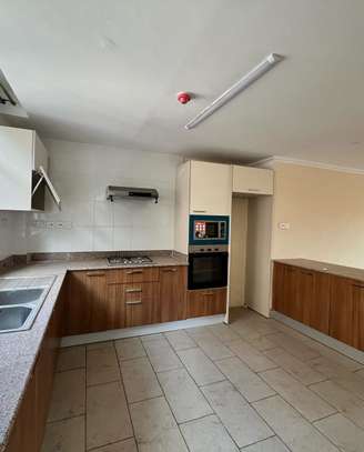 3 Bed Apartment with En Suite at Kilimani image 3