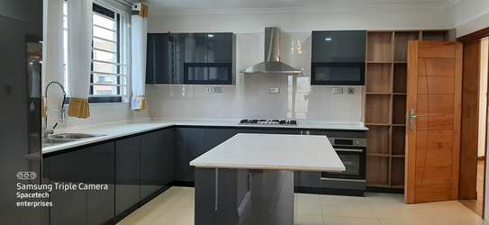4 Bed Townhouse with Gym in Runda image 5