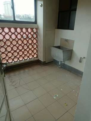 3 Bed Apartment with En Suite in Kilimani image 14