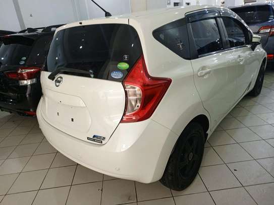Nissan Note car image 10